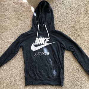 Fitted Nike Hoodie/Sweatshirt